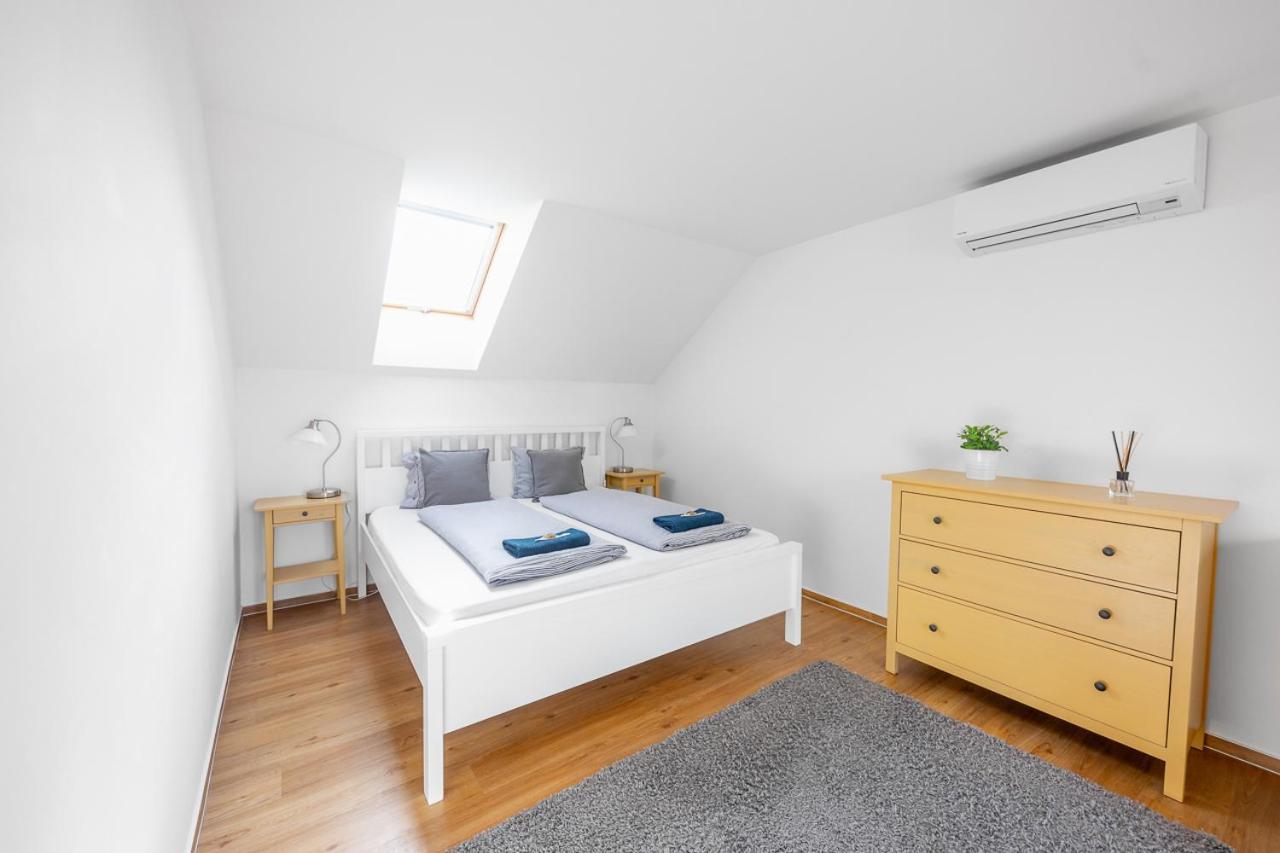 Apartmán Ema Dolní Dunajovice Exterior foto